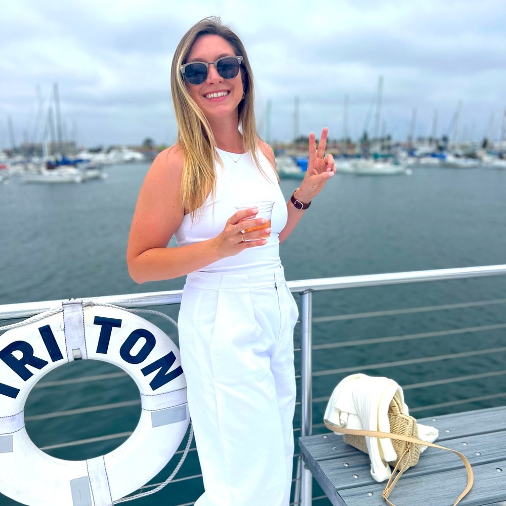 Meet your Posher, Caitlin